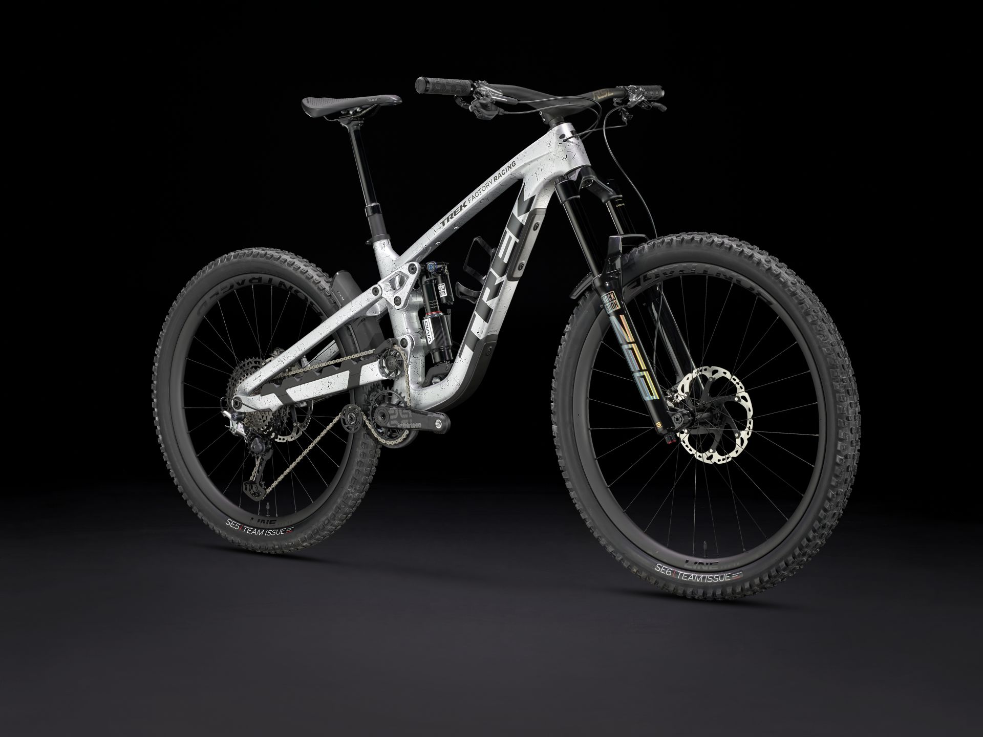 CARTER DE POMPE à eau yz 250 1990 1995 EUR 10,50 CARTER DE POMPE à eau yz 250 1990 1995 EUR 10,50